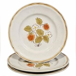 Vintage Berries 'N Cream Stoneware Plates, Set Of 4 Japan